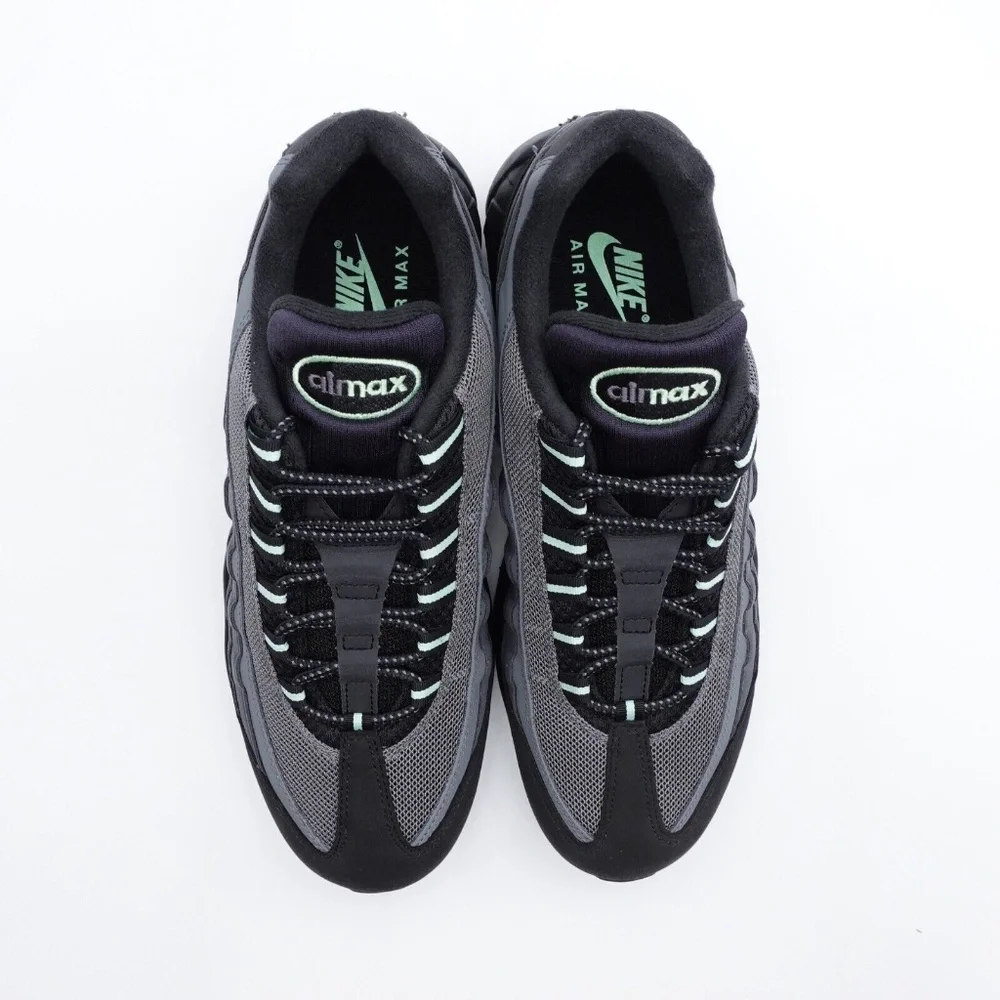 NEW Size 11.5 Men's Nike Air Max 95 Sneaker HM0622-001 Black/Vapor Green